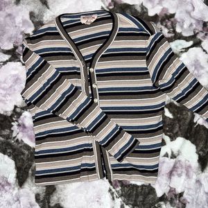 Women’s S/M Long Sleeve Button-up Shirt